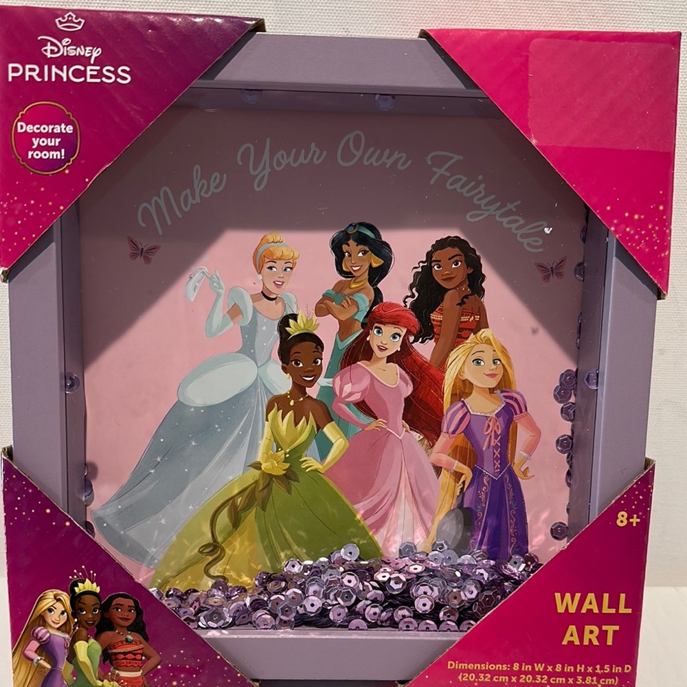 NWT Decorate Your Room With Disney Princess Wall Art. Size W8”x H8”x D1.5”.